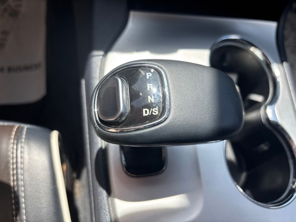 Used 2015 Bright White Jeep Overland image 23