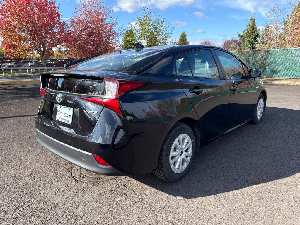 Used 2022 Midnight Black Metallic Toyota LE image 7