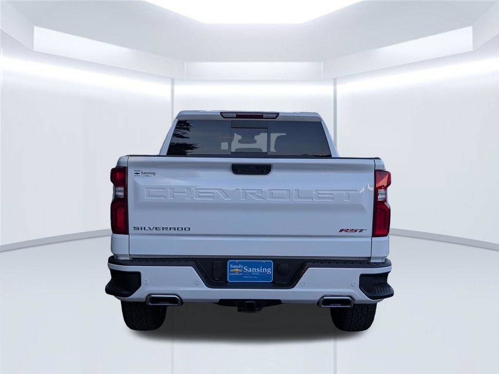 New 2026 Summit White Chevrolet RST image 5