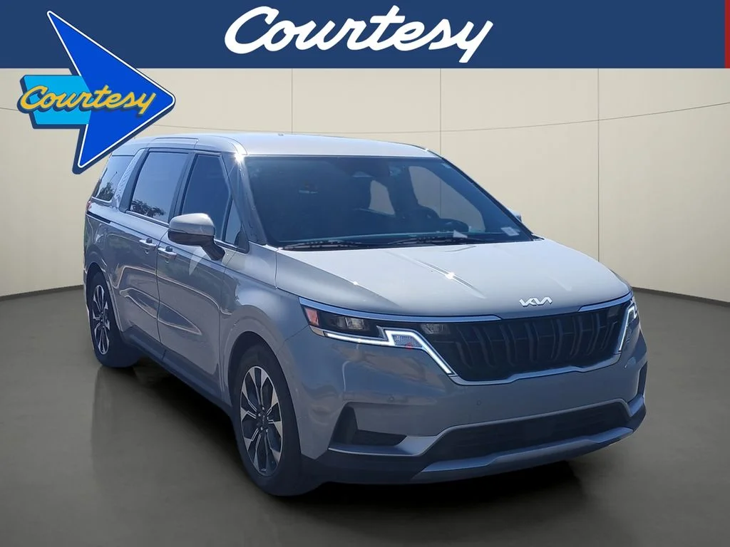 2024 Kia Sedona EX's photo