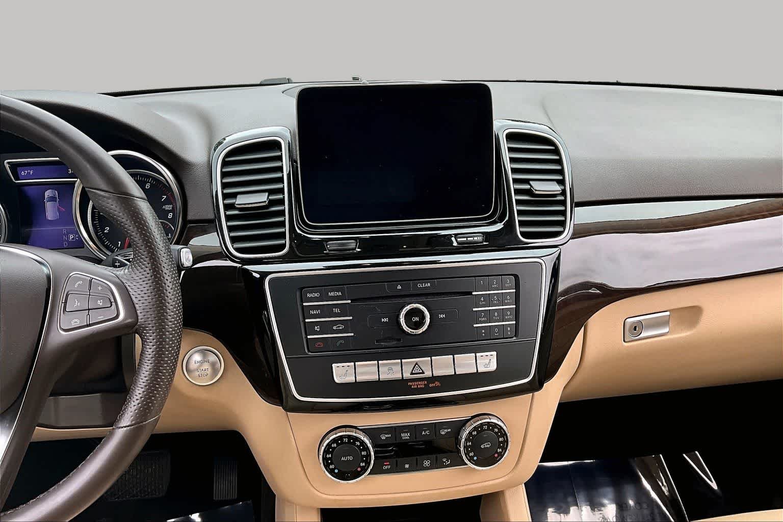 Used 2018 Obsidian Black Metallic Mercedes-Benz GLE 350 image 7
