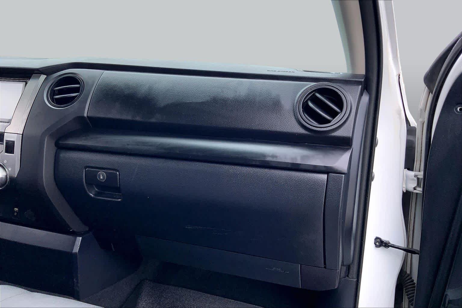 Used 2017 Super White Toyota SR image 18