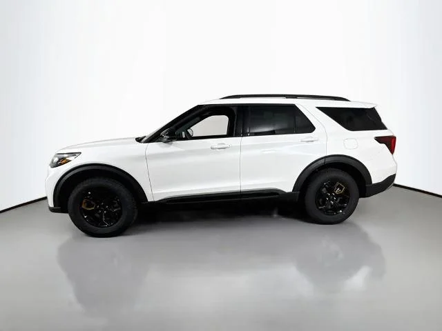 New 2026 Star White Metallic Tri-Coat Ford Tremor® image 37