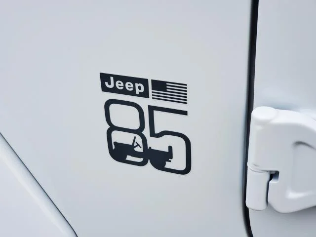 New 2026 Bright White Clear-Coat Exterior Paint Jeep 85th Anniversary image 23