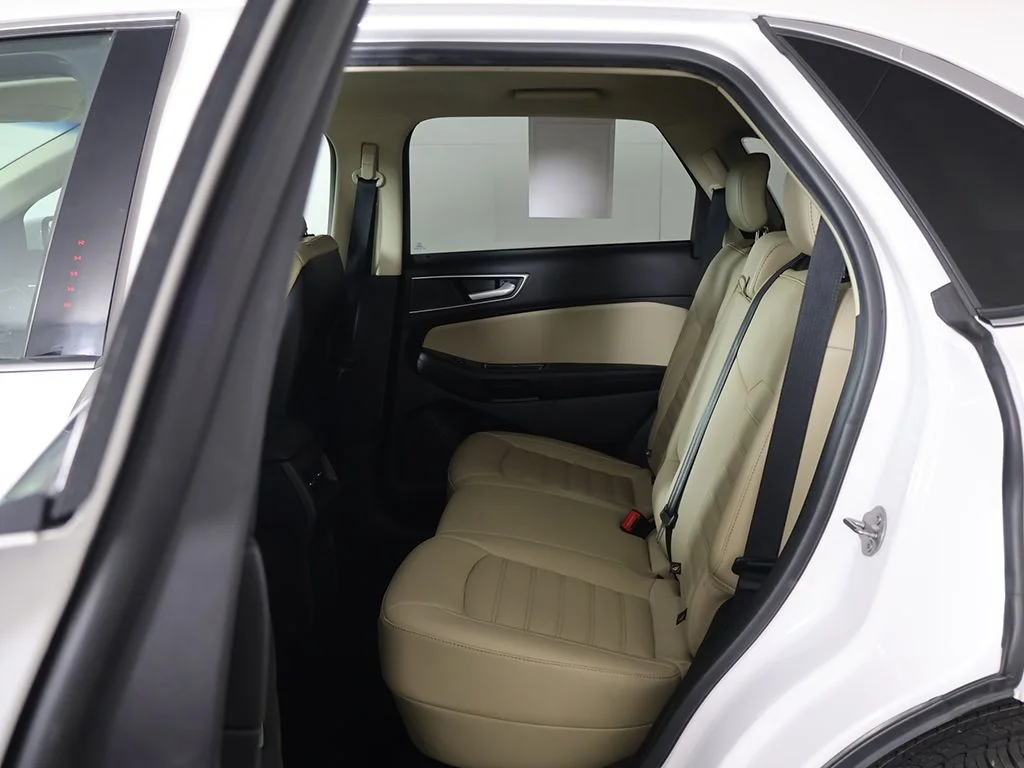 Used 2019 White Ford SEL image 28