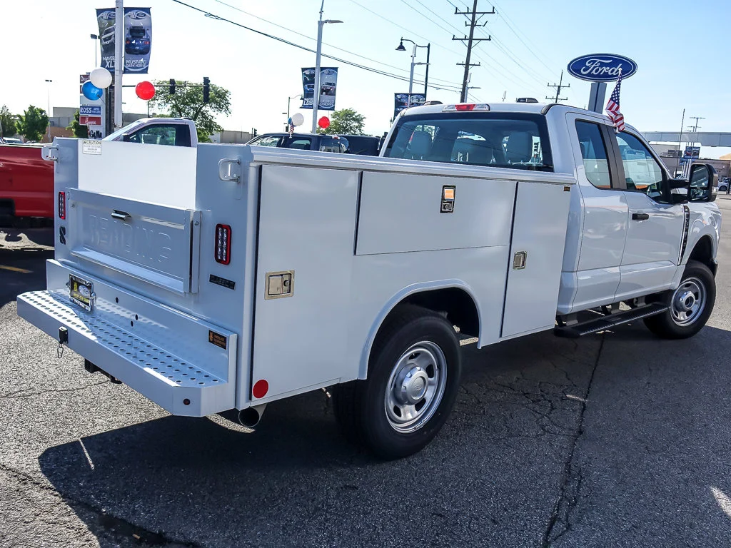 New 2026 Oxford White Ford XL image 10
