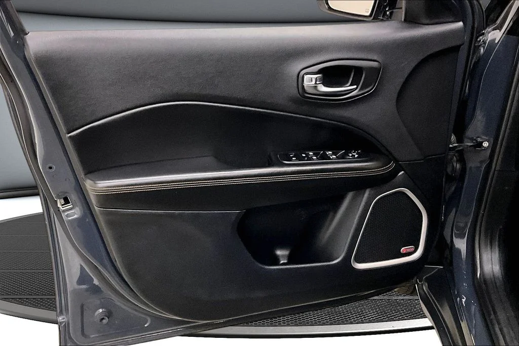 Used 2018 Black Jeep Limited image 20