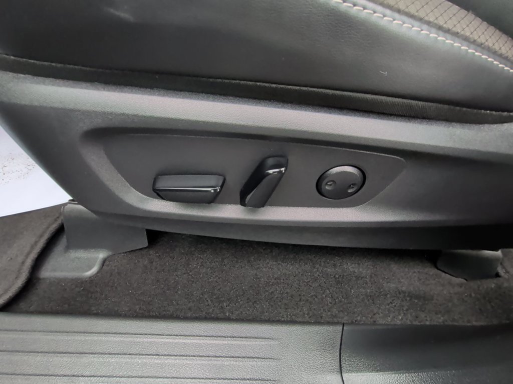 Used 2026 Black Nissan SL image 12