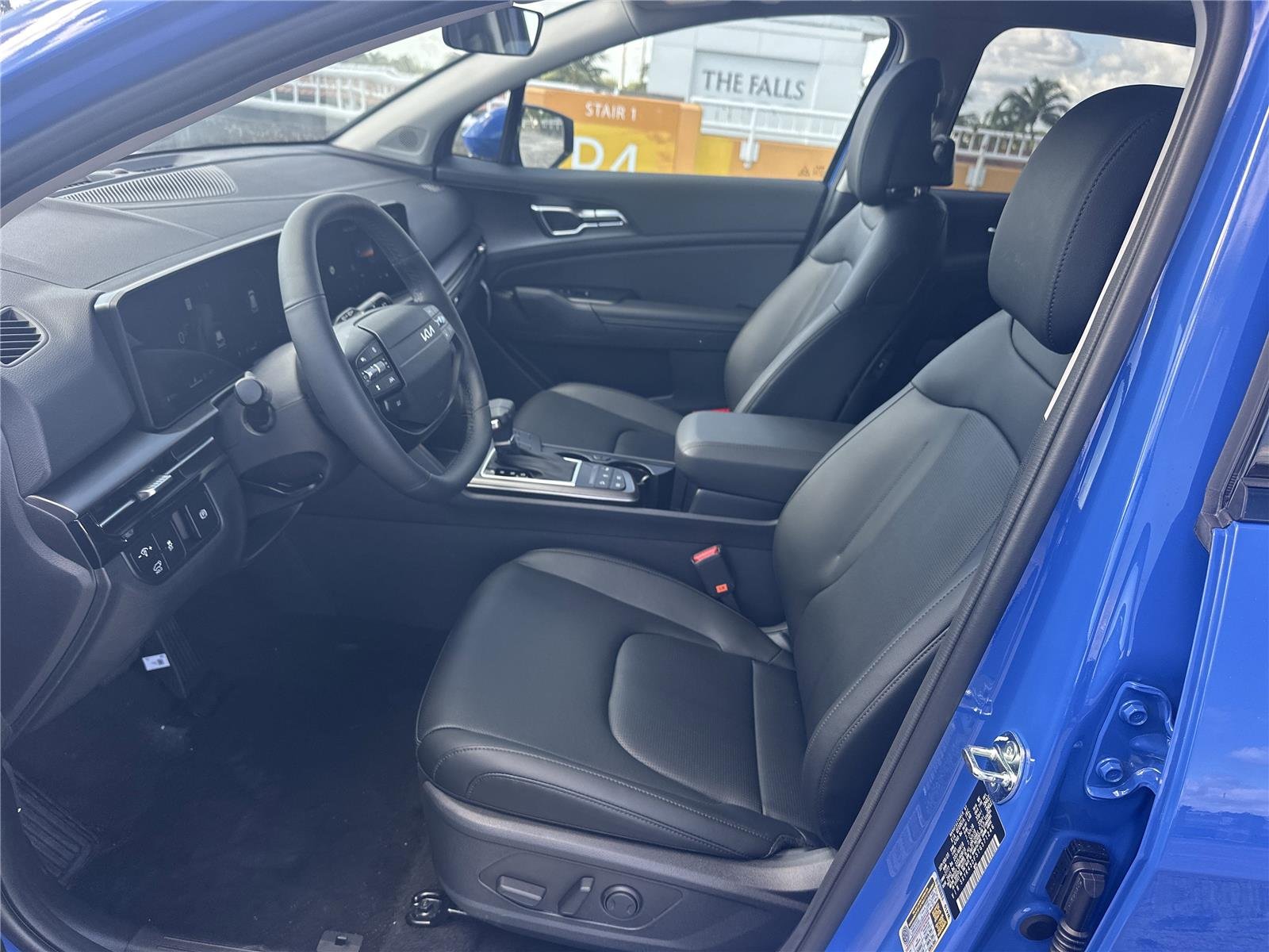 2026 Kia Sportage SX - Photo 7
