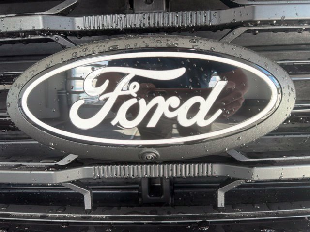 New 2026 Agate Black Metallic Ford XLT image 3