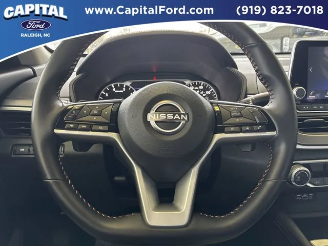 Used 2025 Black Nissan 2.5 SR image 32