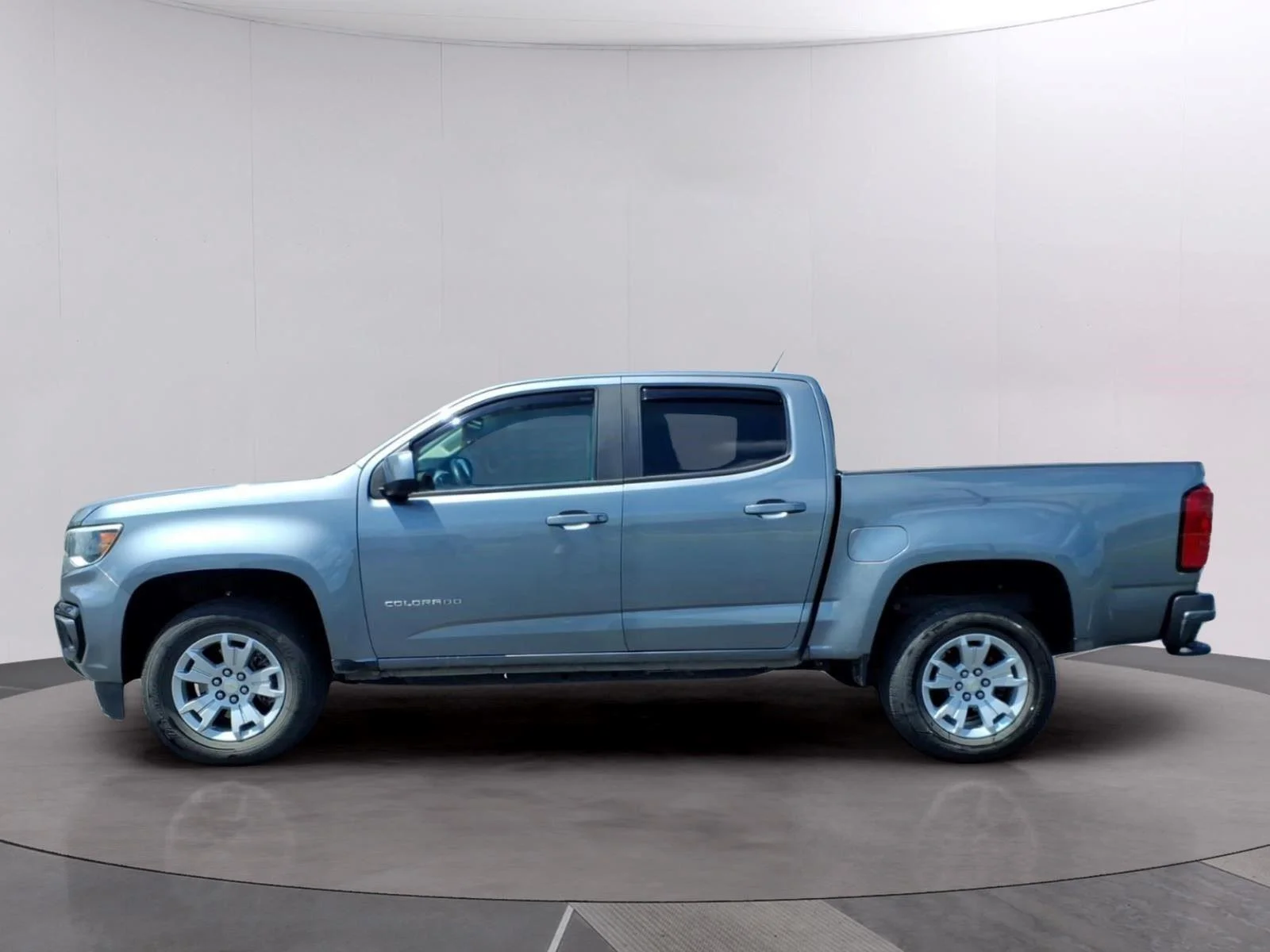 Used 2021 SATIN STEEL METALLIC Chevrolet 2WD LT image 2