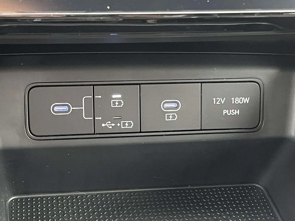 Used 2026 Hampton Gray Hyundai SEL image 19
