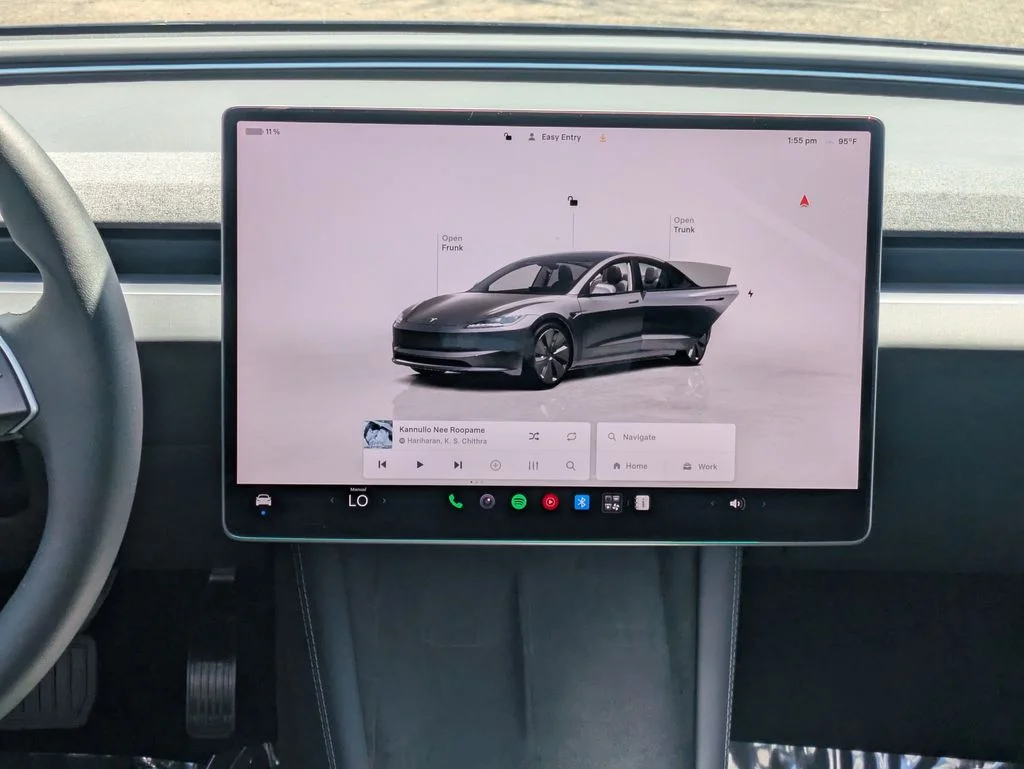 Used 2025  Tesla Long Range image 17