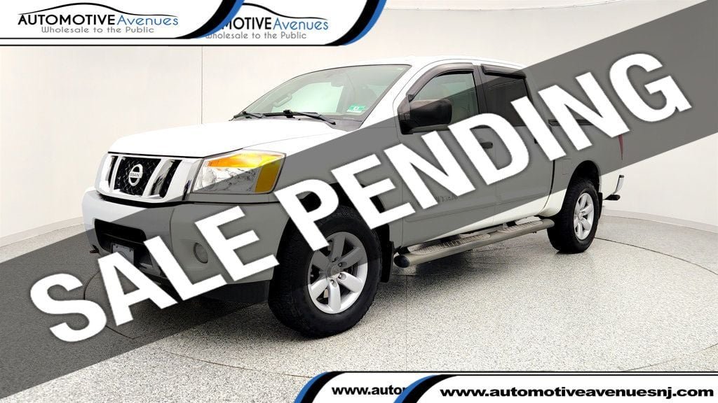 2013 Nissan Titan SV