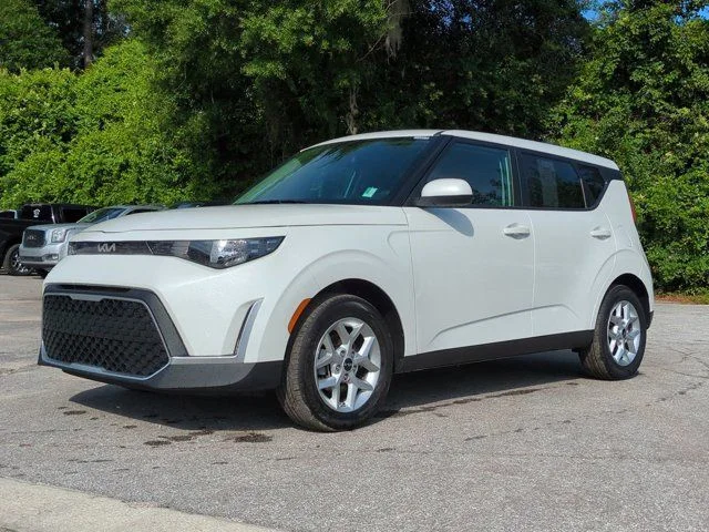Certified Used 2025 White Kia LX image 2