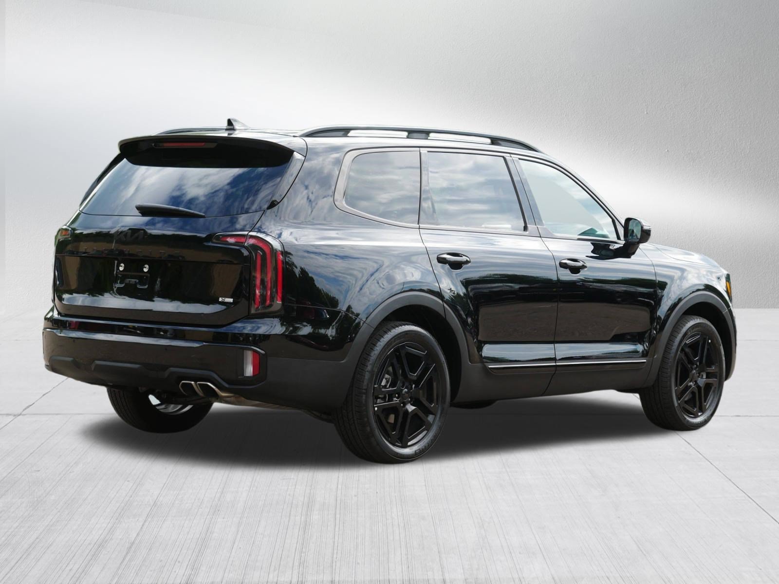 Used 2025 Ebony Black Kia SX-Prestige X-Line image 7