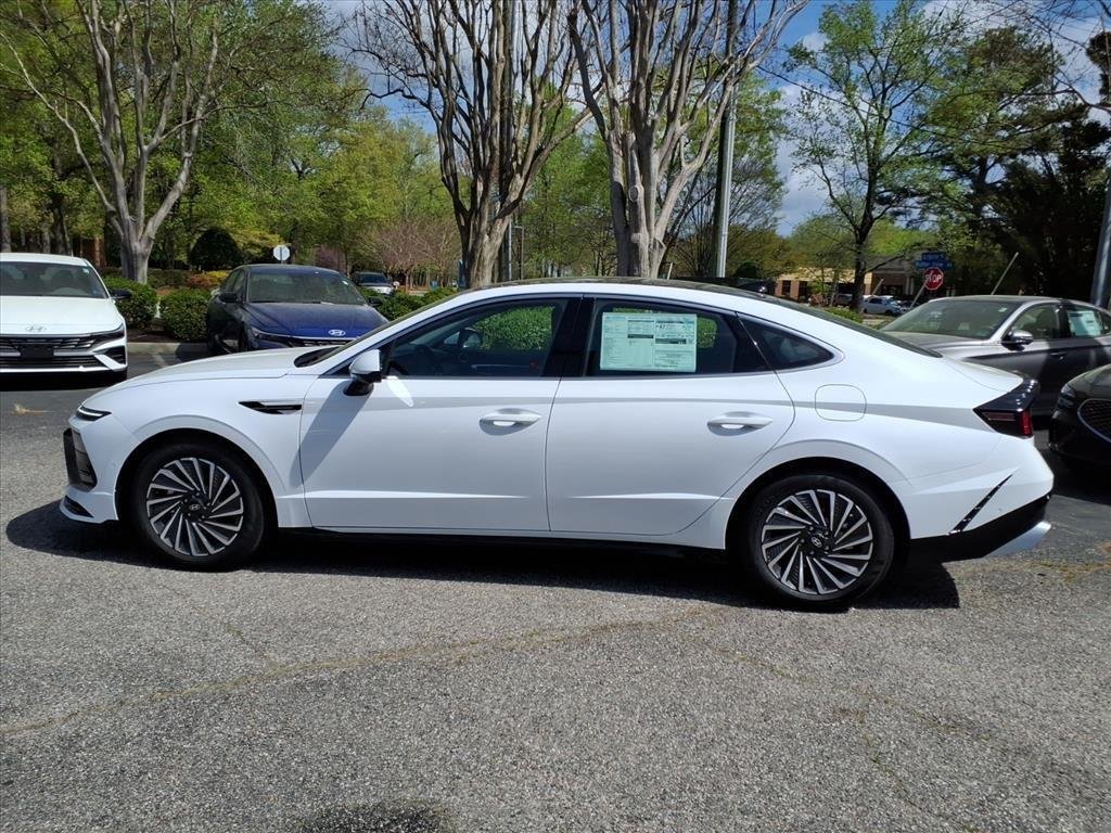 New 2026 Serenity White Hyundai Limited image 9