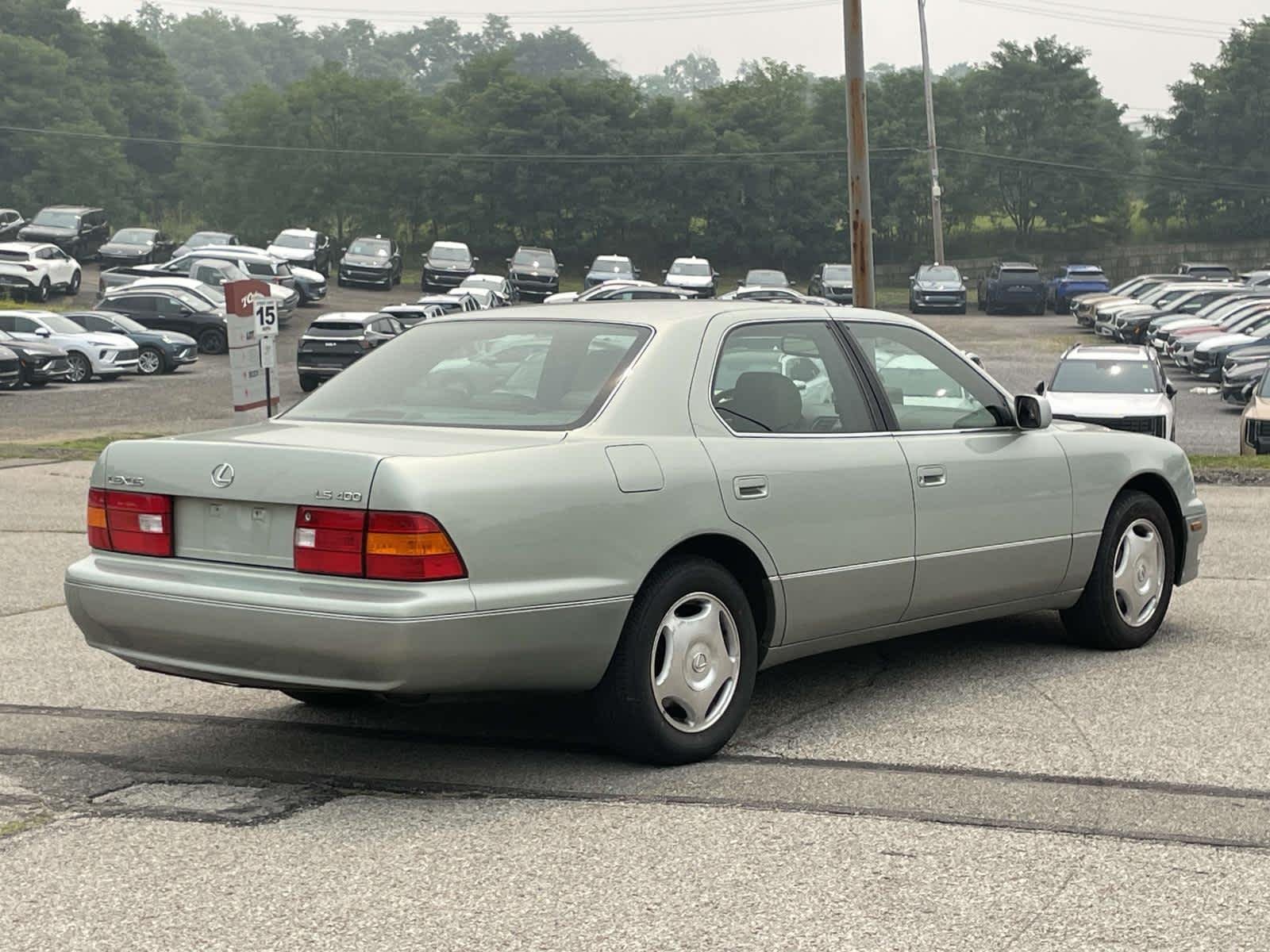 Used 1998 Silver Jade Pearl Lexus  image 7