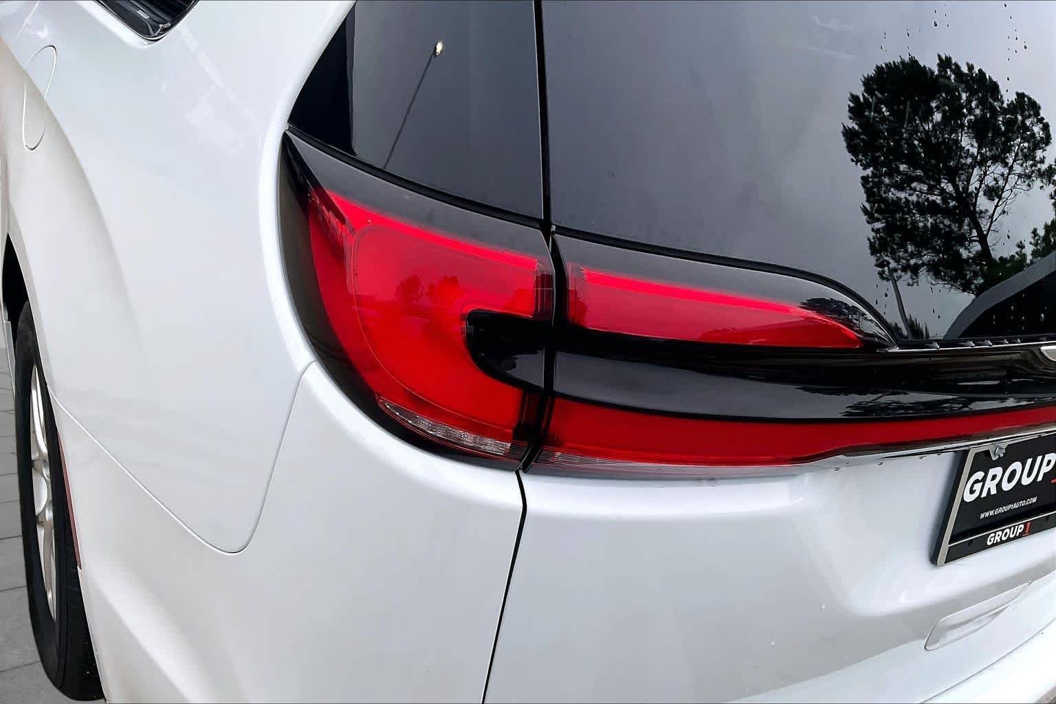 Used 2024 Bright White Clearcoat Chrysler Touring L image 28