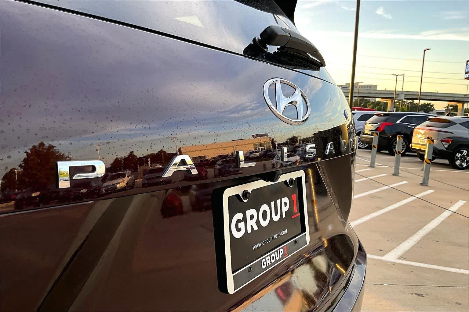 Used 2024 Sierra Burgundy Hyundai Calligraphy image 30