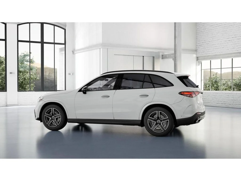 New 2027 White Mercedes-Benz GLC 300 image 32