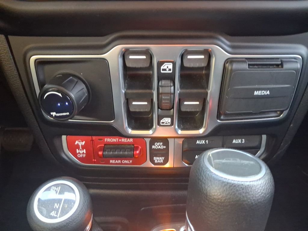 Used 2021 Gray Jeep Rubicon image 19