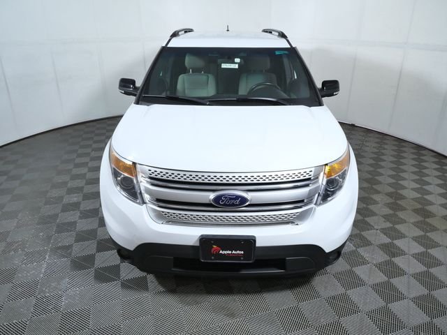 Used 2015 White Ford XLT image 3