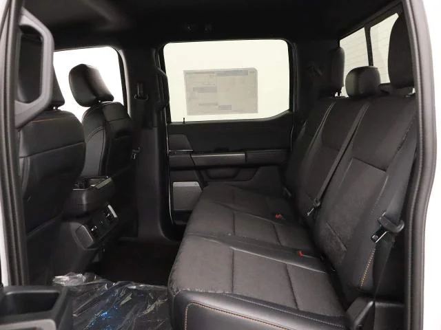 New 2026 Oxford White Ford Tremor® image 36