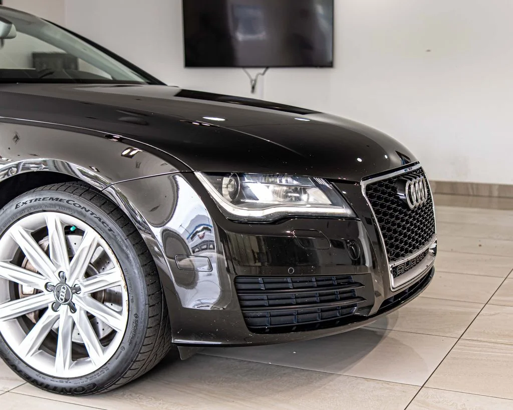 Used 2013 Black Audi  image 3