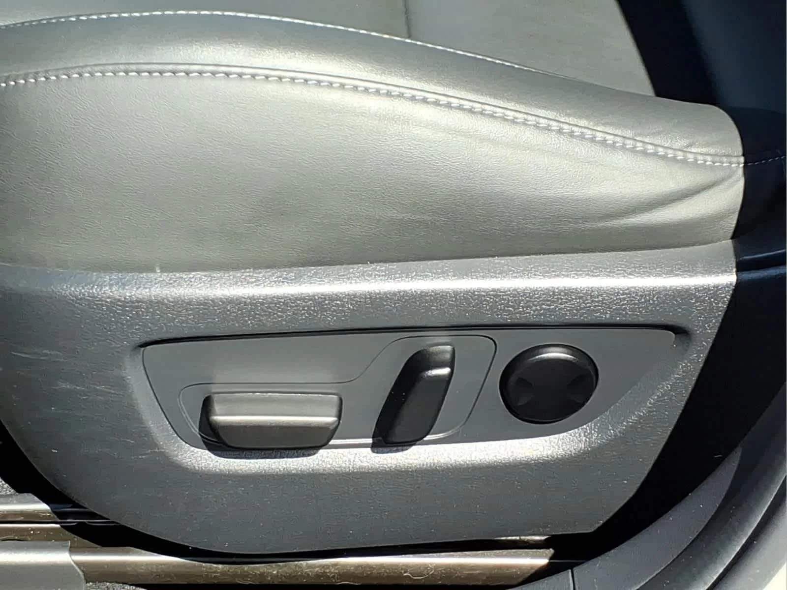 Used 2023 Platinum Quartz Metallic Mazda 2.5 S Preferred Package image 16