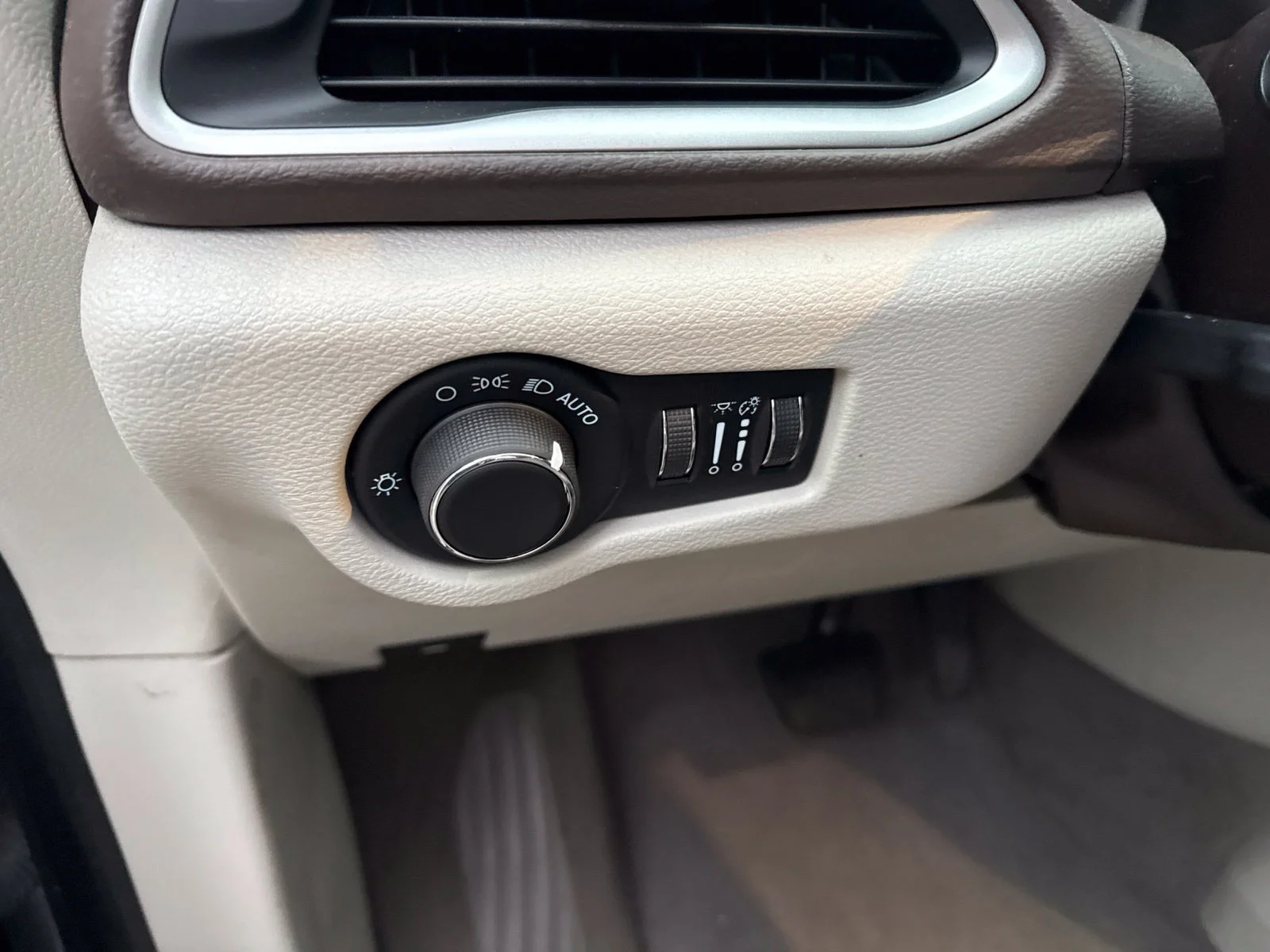 Used 2021 Gray Chrysler LX image 17
