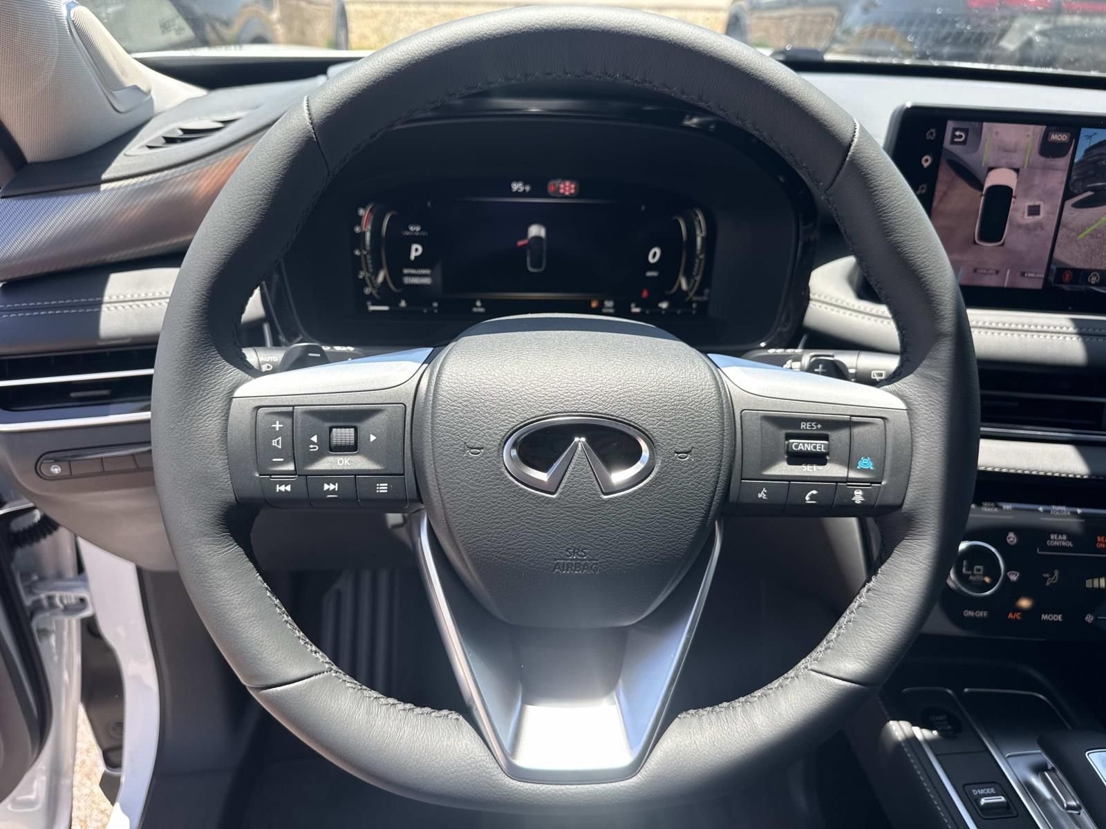 New 2027 RADIANT WHITE INFINITI Luxe FWD image 17