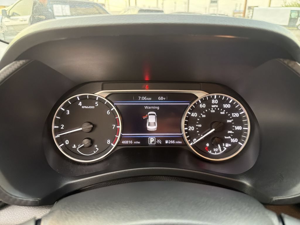 Used 2024 Gray Nissan SV image 11