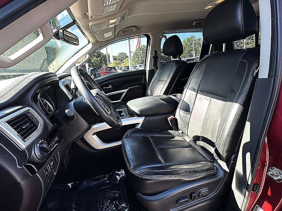 Used 2017 Cayenne Red Nissan SV image 19