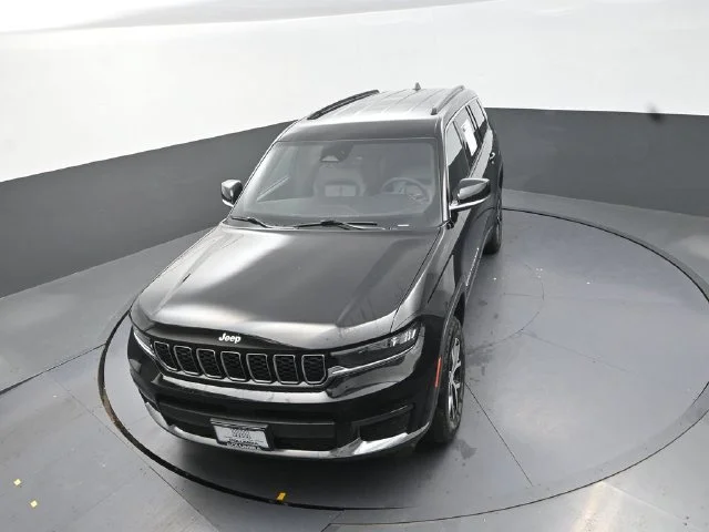 Used 2025 Black Jeep Limited image 12