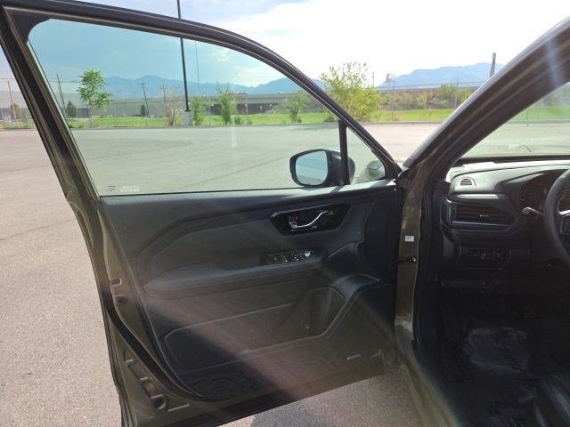 Used 2026 Autumn Green Metallic Subaru Limited image 10