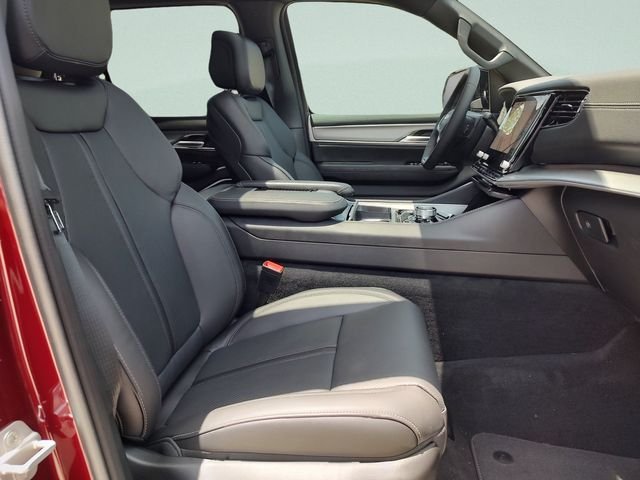 New 2026 Velvet Red Pearl-Coat Exterior Paint Jeep  image 31