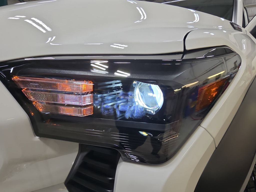 2025 Toyota Tacoma TRD Off Road - Photo 33