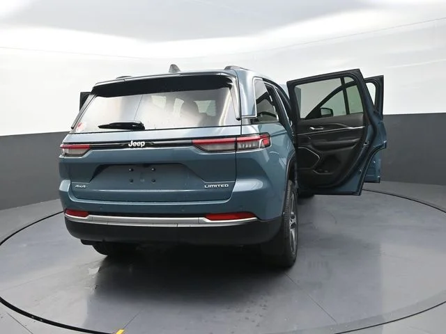 New 2026 Steel Blue Exterior Paint Jeep Limited image 34