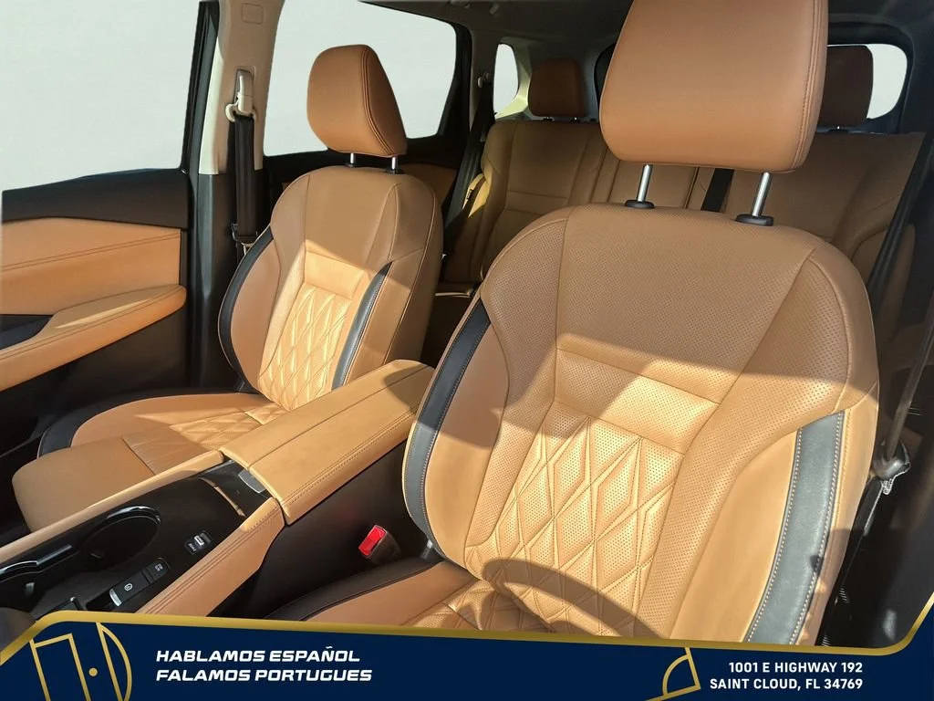Used 2023 Black Nissan Platinum FWD image 25