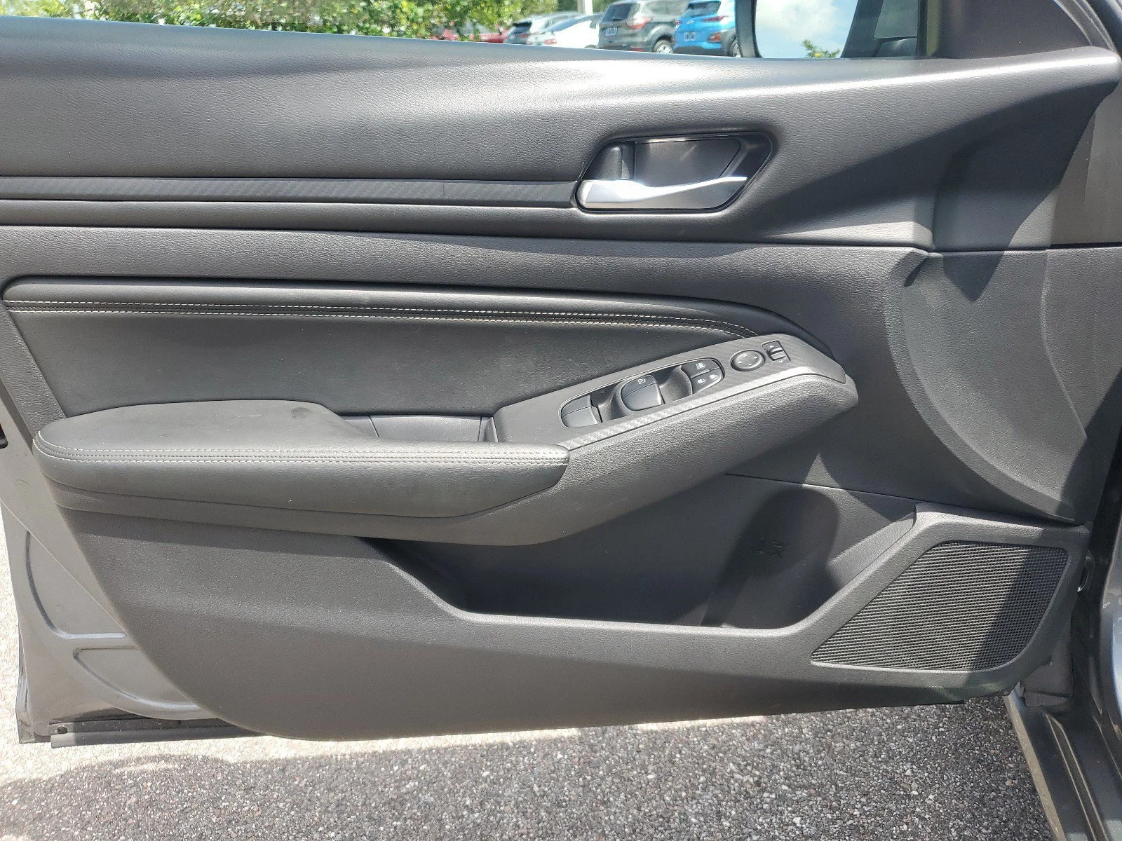 Used 2019 Gun Metallic Nissan 2.5 S image 7