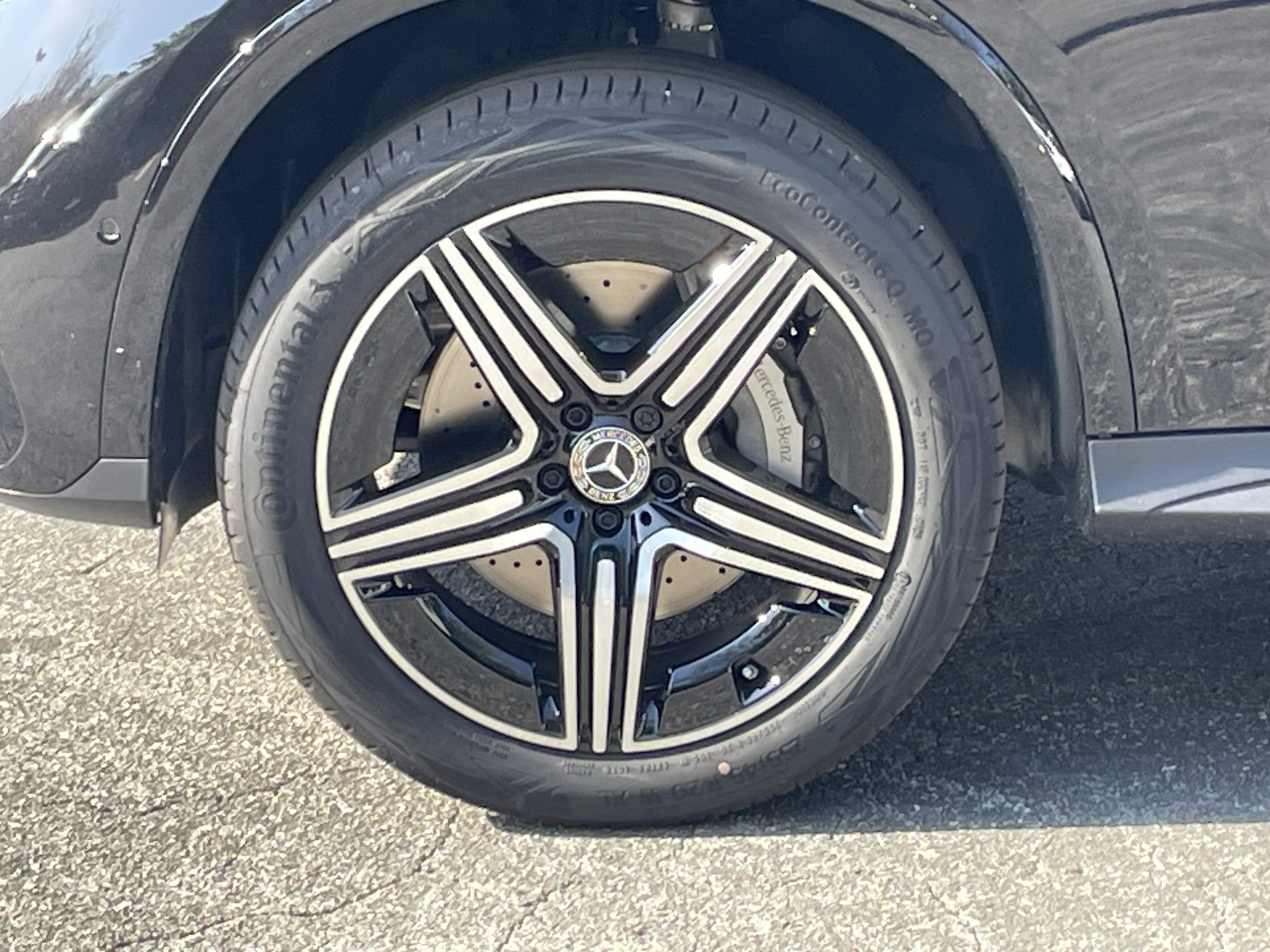 New 2026 Obsidian Black Metallic Mercedes-Benz GLC 300 4MATIC® Coupe image 16