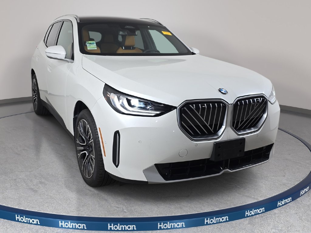 Certified Used 2026 Mineral White Metallic BMW 30 xDrive image 3