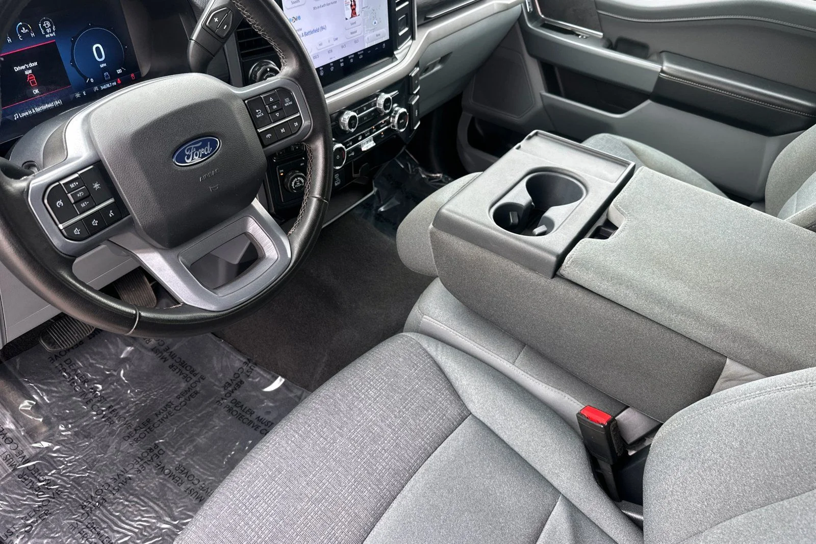 Used 2024 Silver Ford XLT image 9