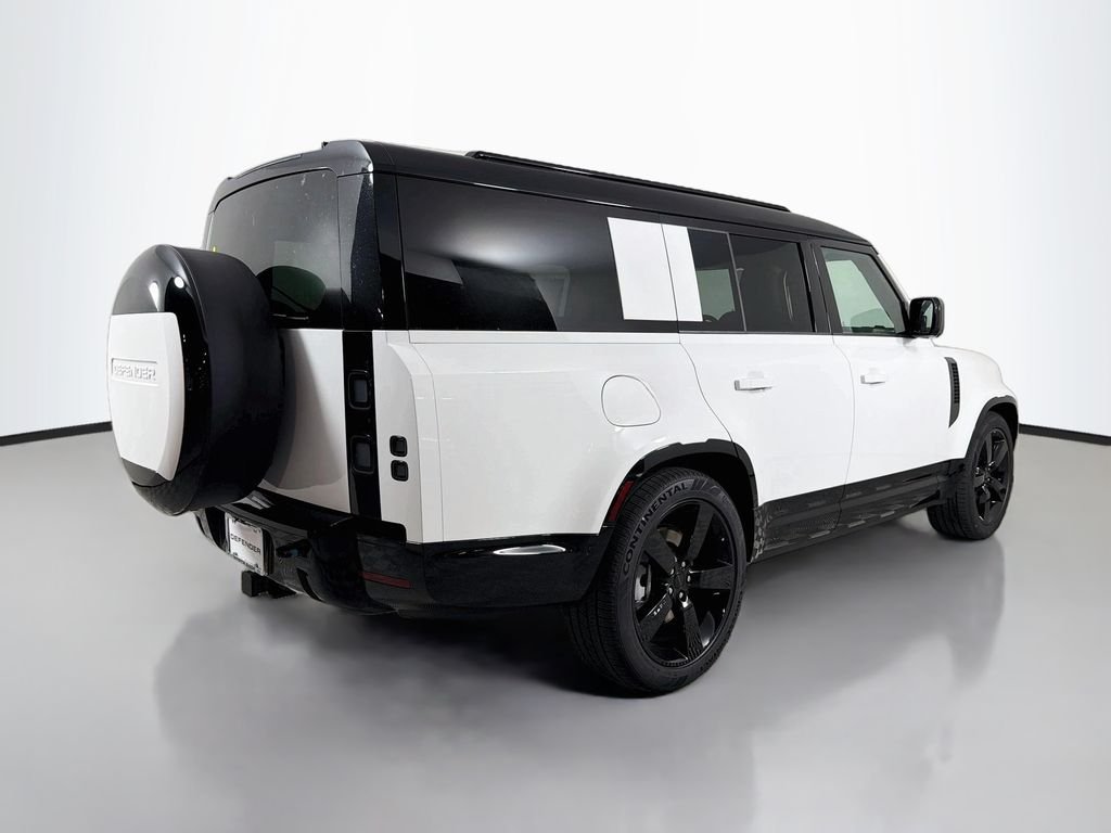 New 2026 Fuji White Land Rover X-Dynamic SE image 5