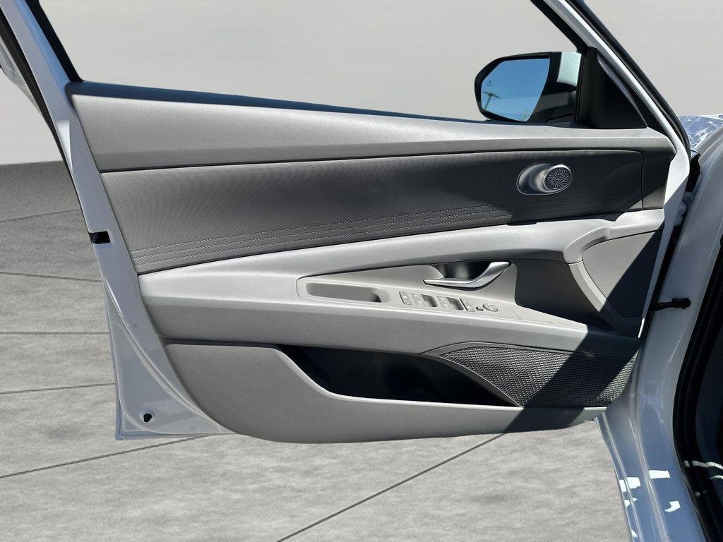 New 2026 Serenity White Hyundai SE image 13