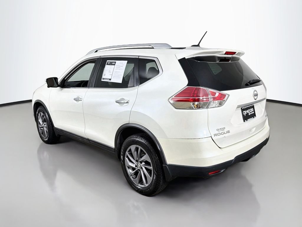 Used 2016 Pearl White Nissan SL image 5