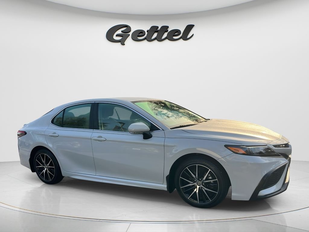 Used 2024 White Toyota SE image 3