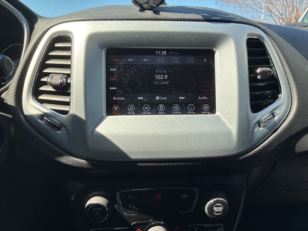 Used 2019 White Jeep Sport image 15